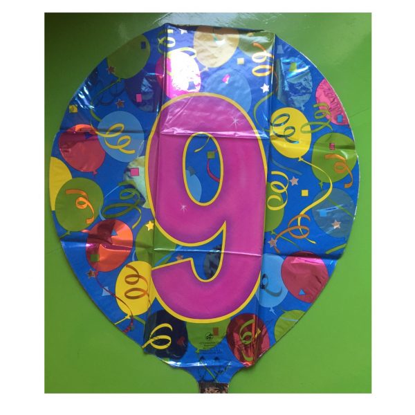 Zahl 9 Ballonform mit Helium